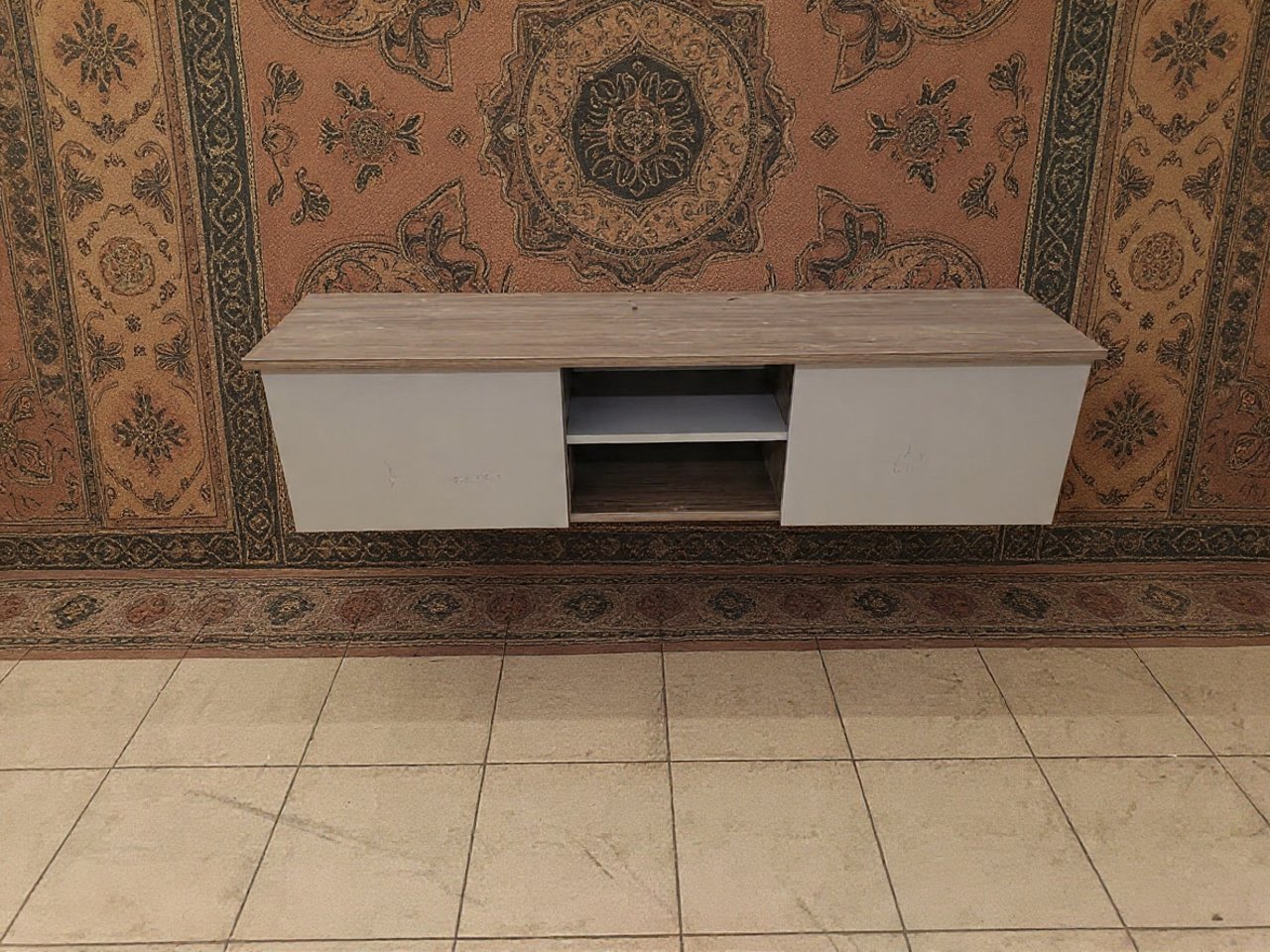 ميز شاشه عادي